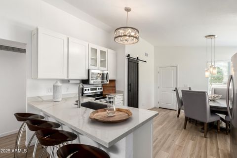 8835 W JOHN CABOT Road Peoria AZ 85382