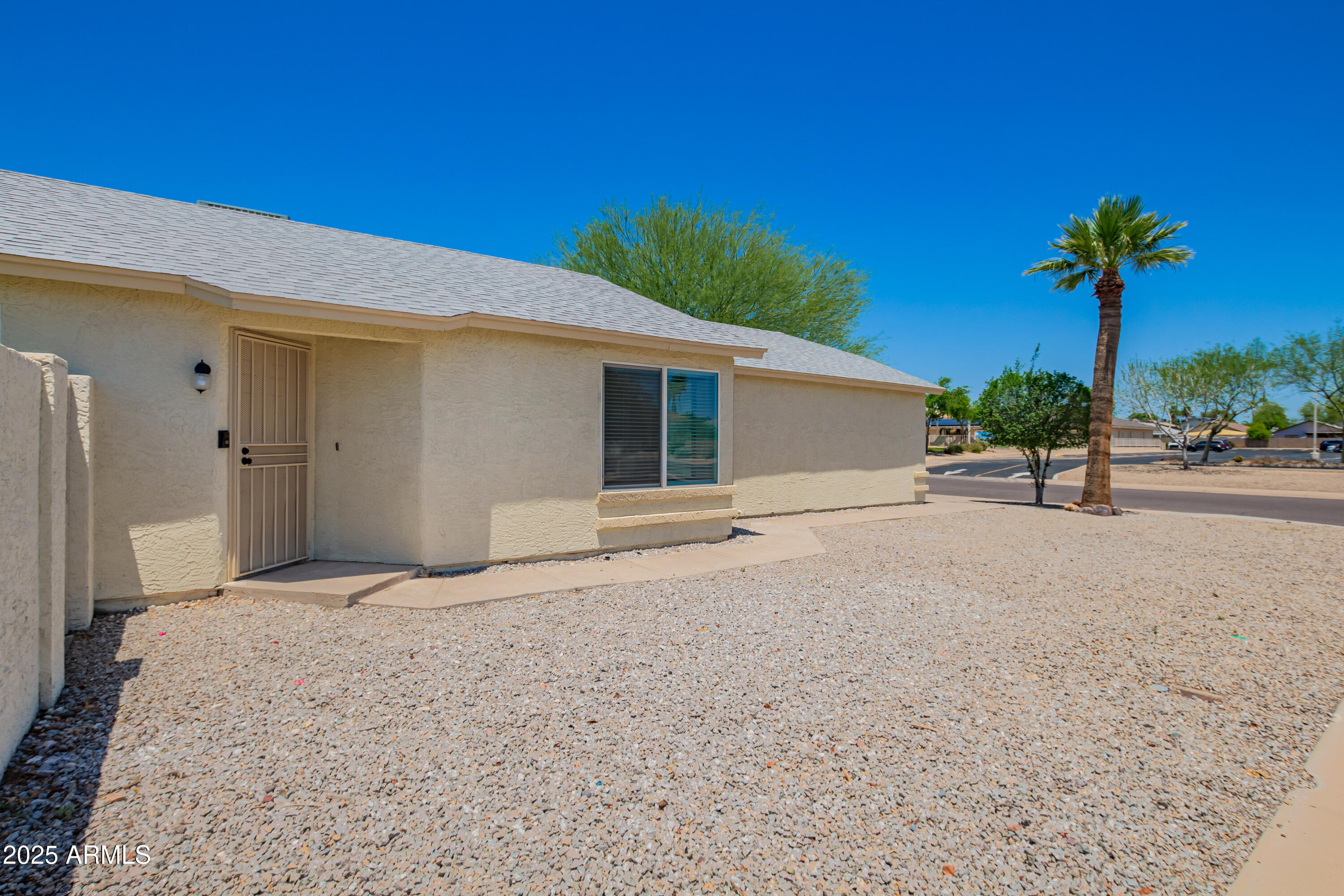 8835 W JOHN CABOT Road
