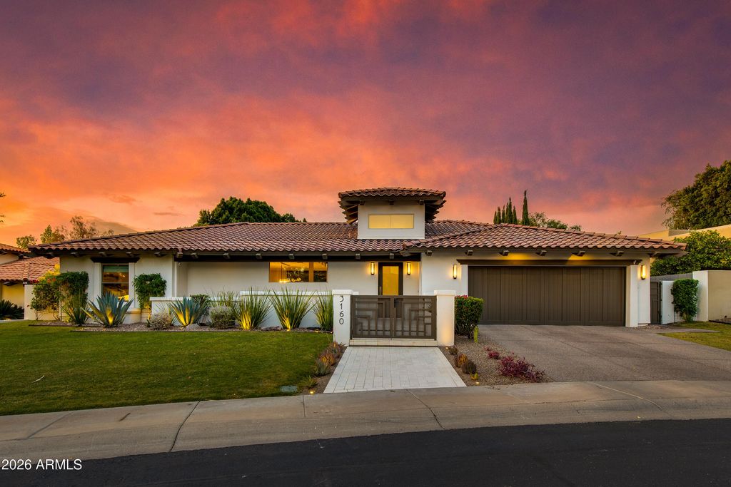 Photo of 3160 E Stella Lane, Phoenix, AZ 85016 (MLS # 7028073)