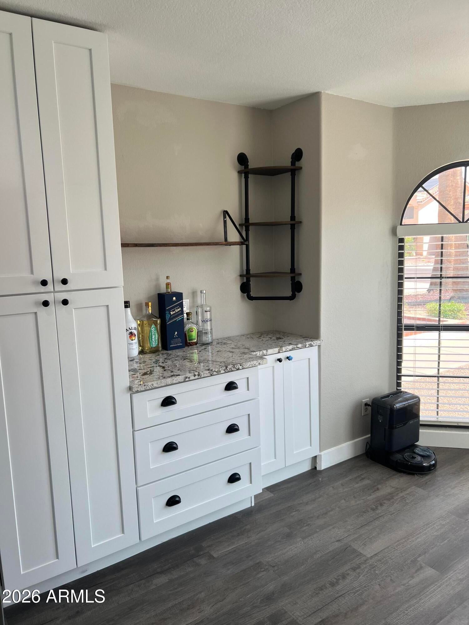 1532 E Morelos Street <NEAT>