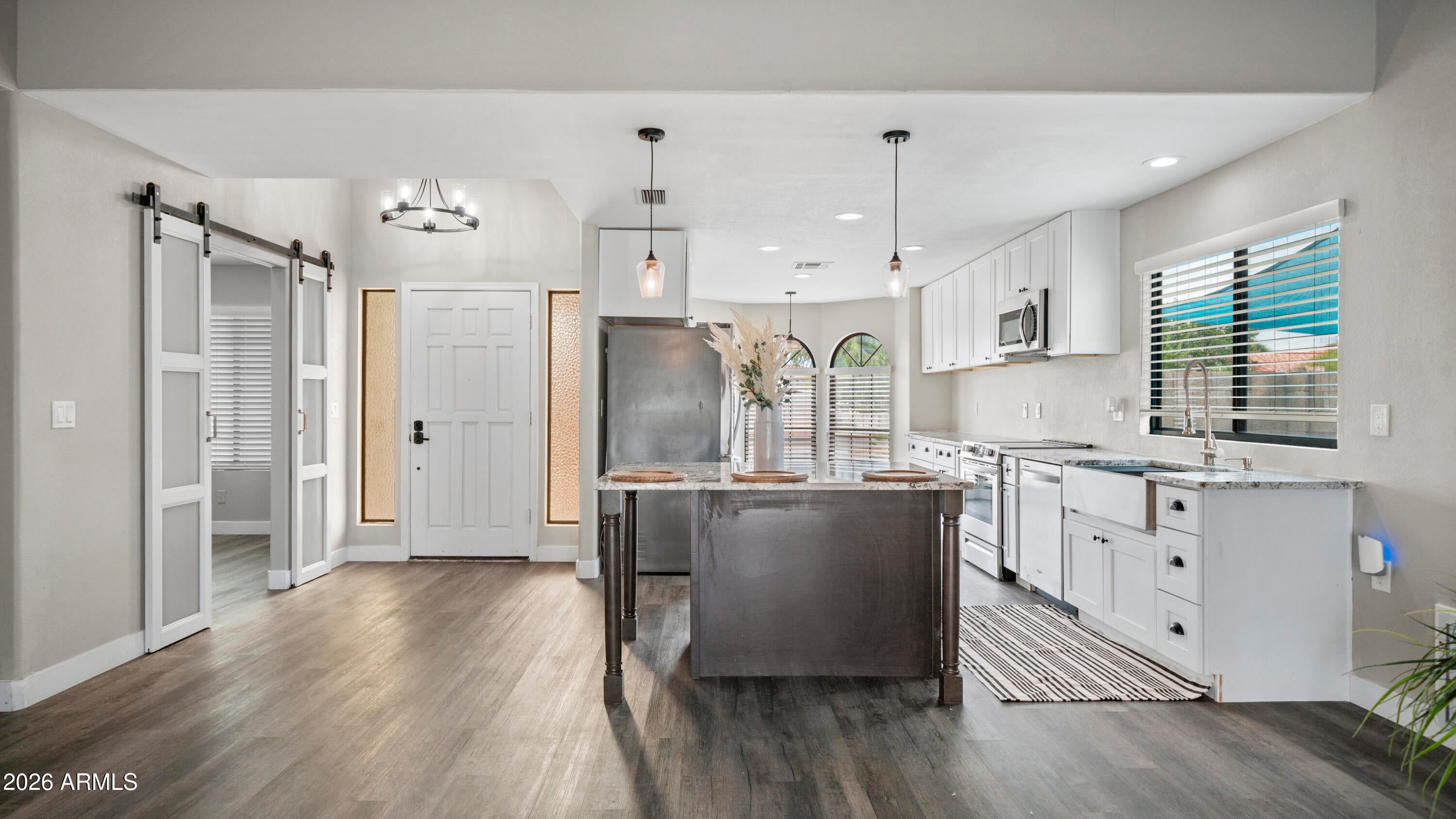 1532 E Morelos Street <NEAT>