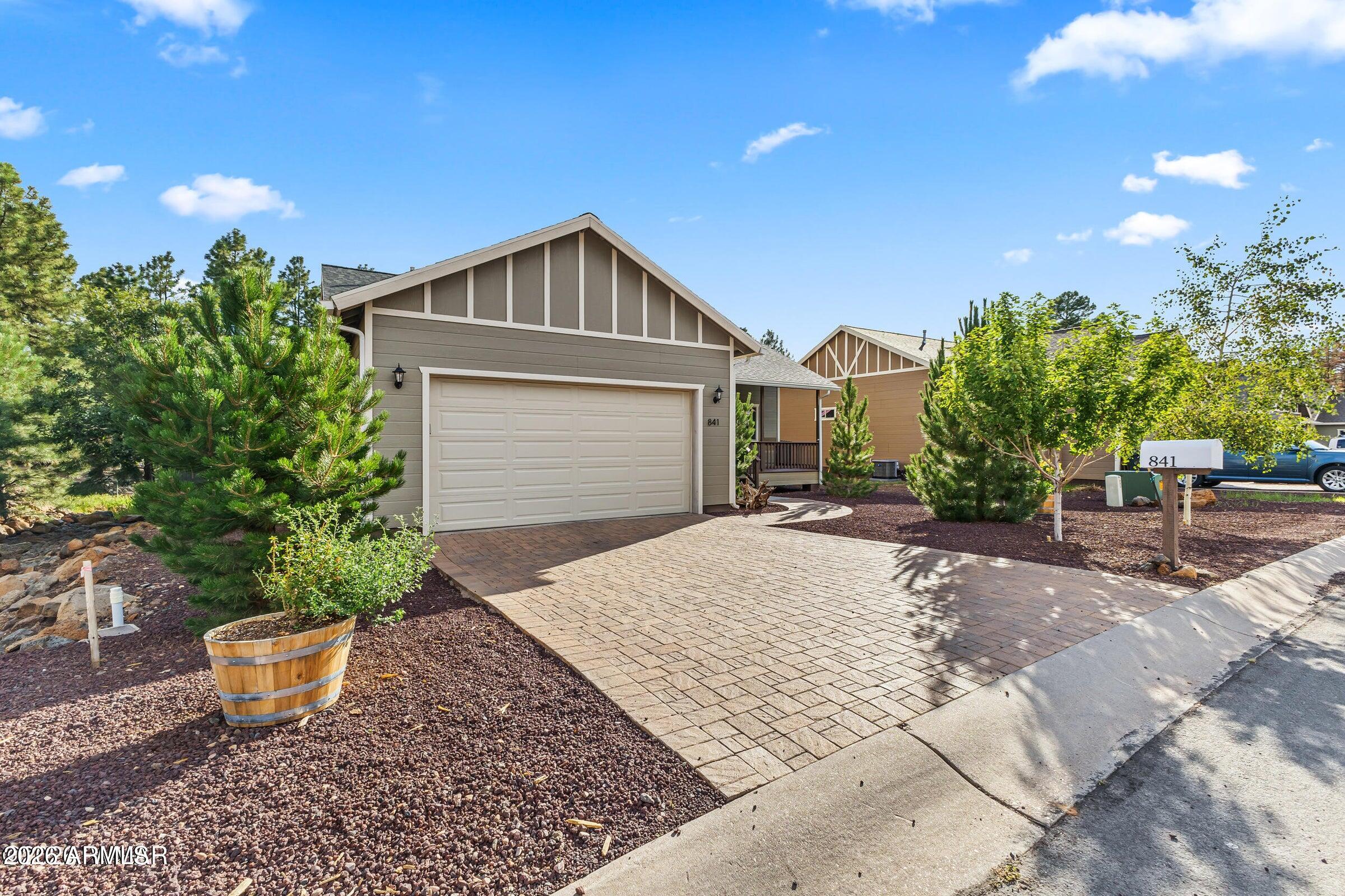 841 W Yeager Lane
