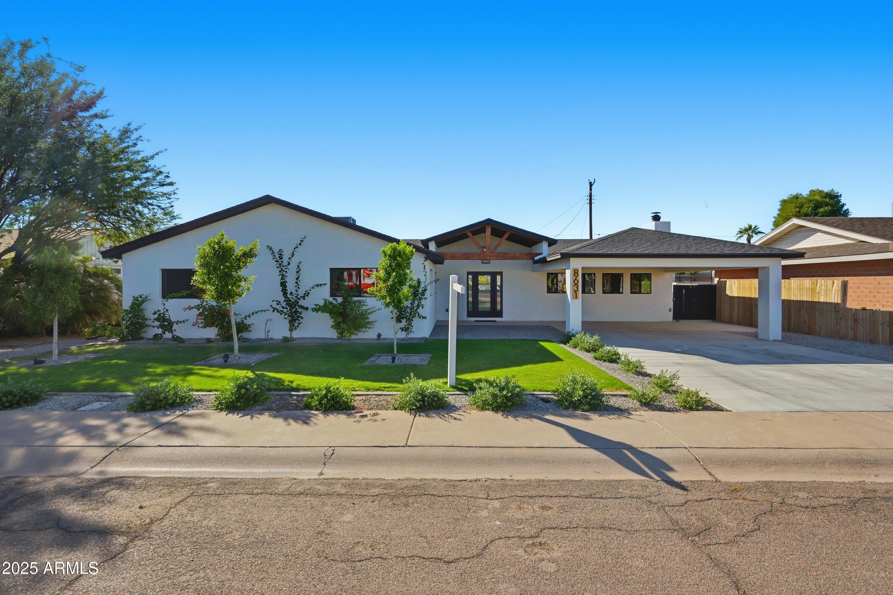 8631 E THOMAS Road