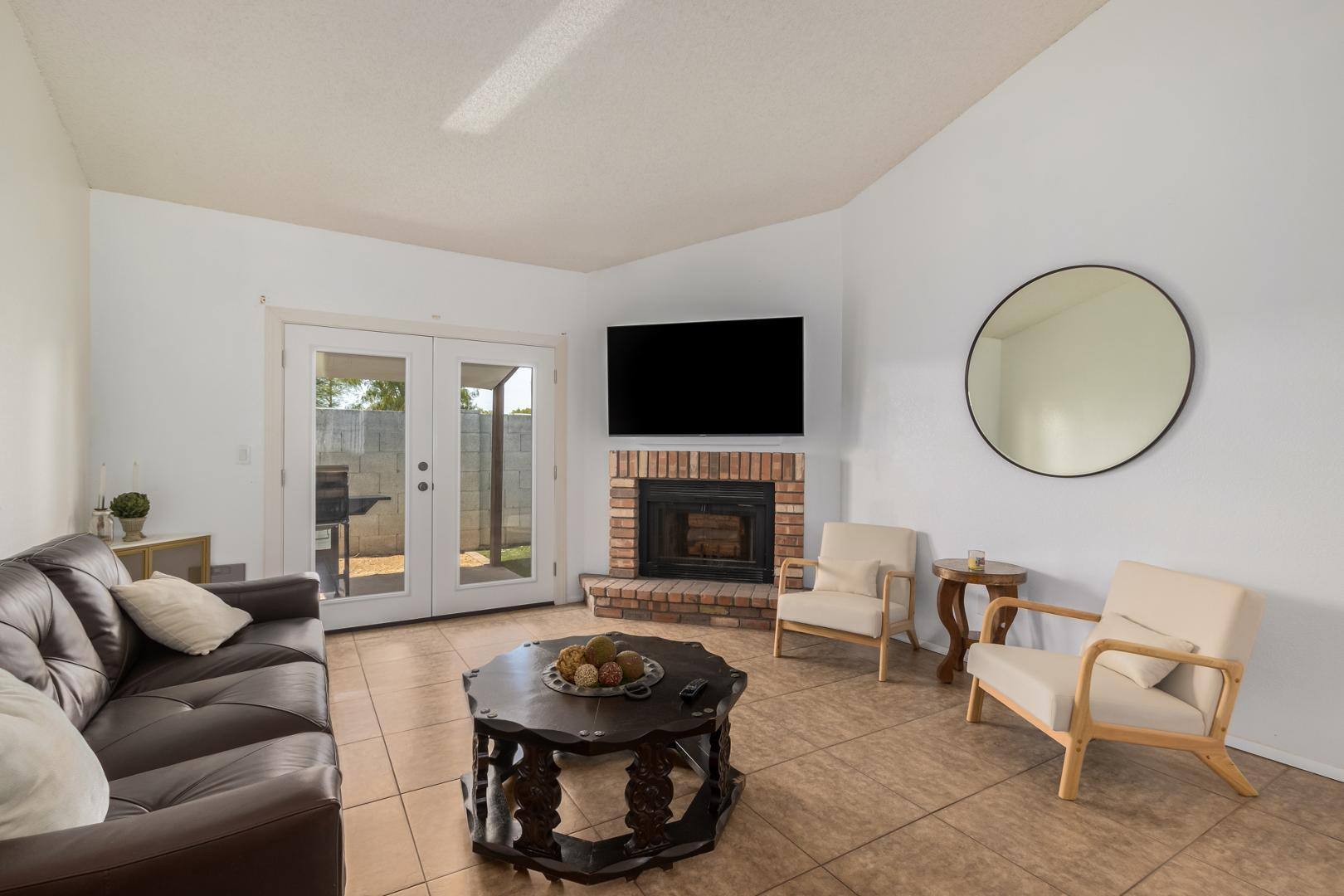302 N Sycamore 16