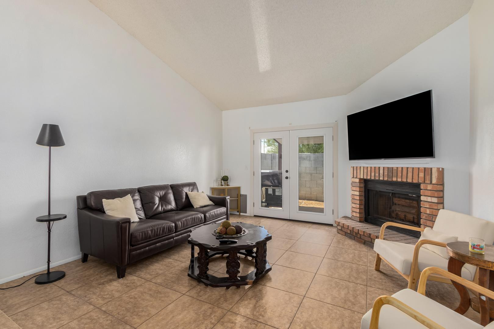 302 N Sycamore 16