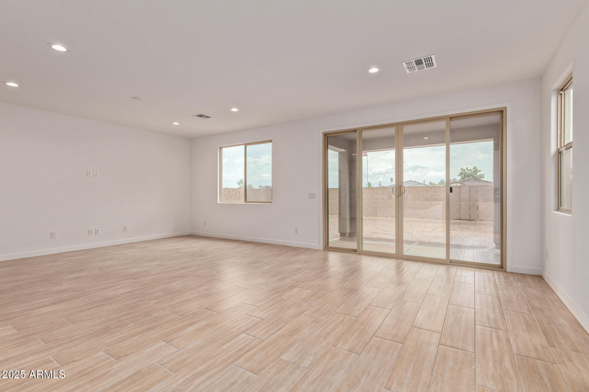 5442 W MANZANITA Drive