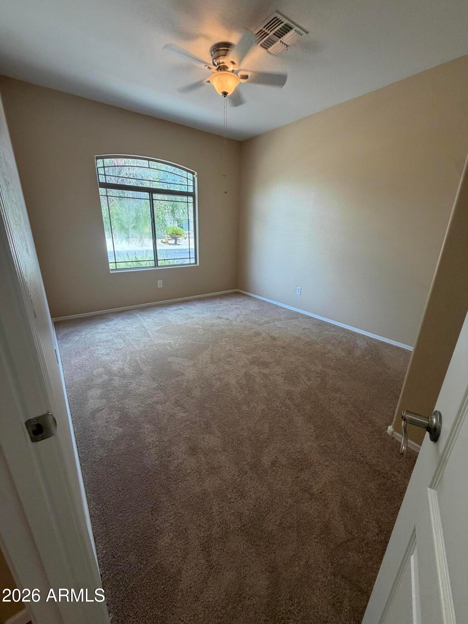 2555 E ROBB Lane