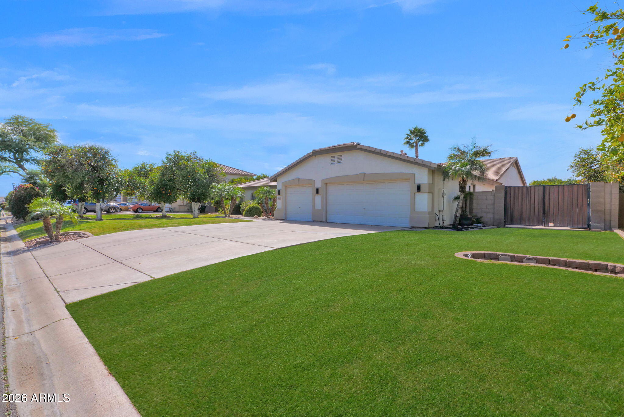 1126 N NASSAU Street