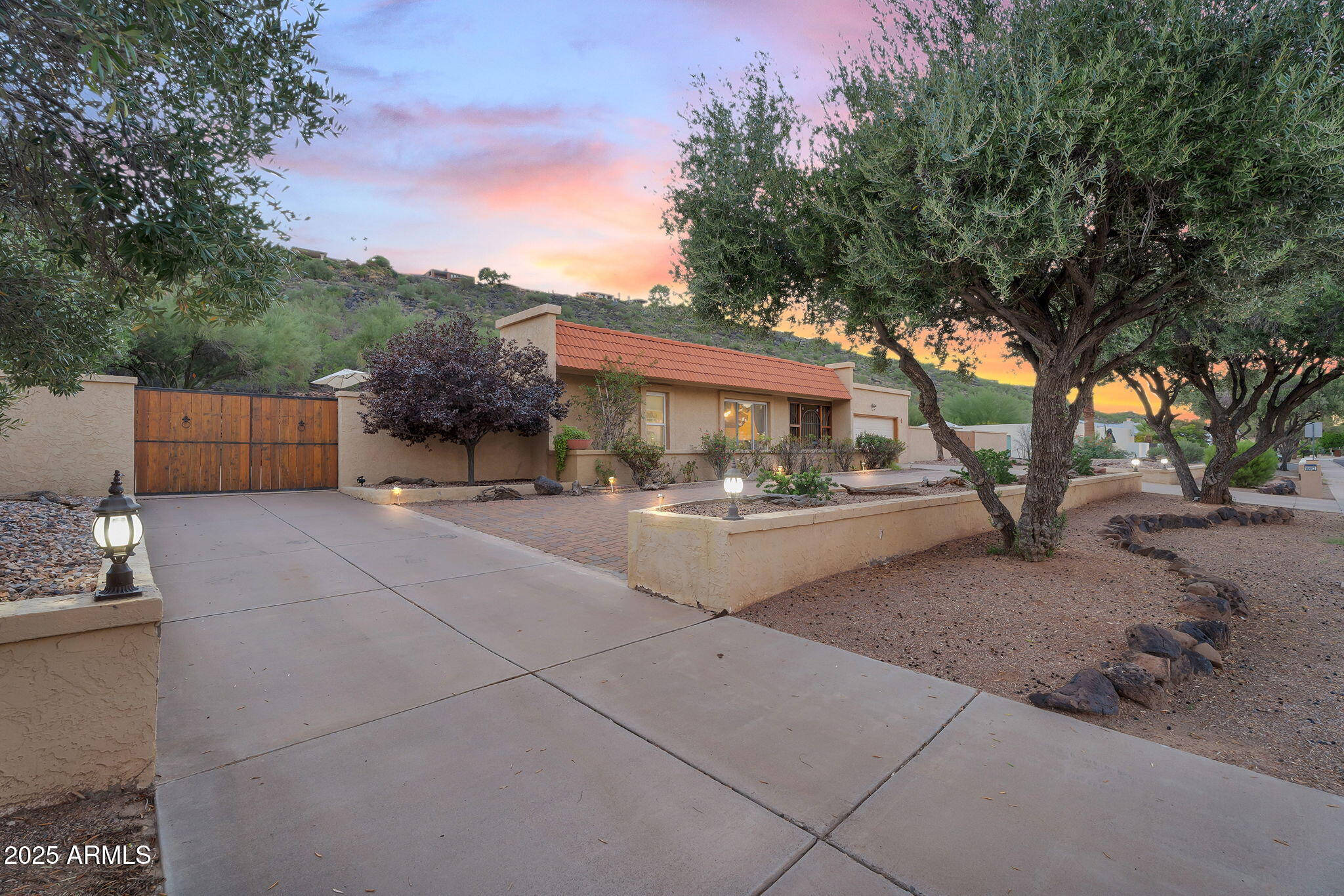 14402 N Coral Gables Drive