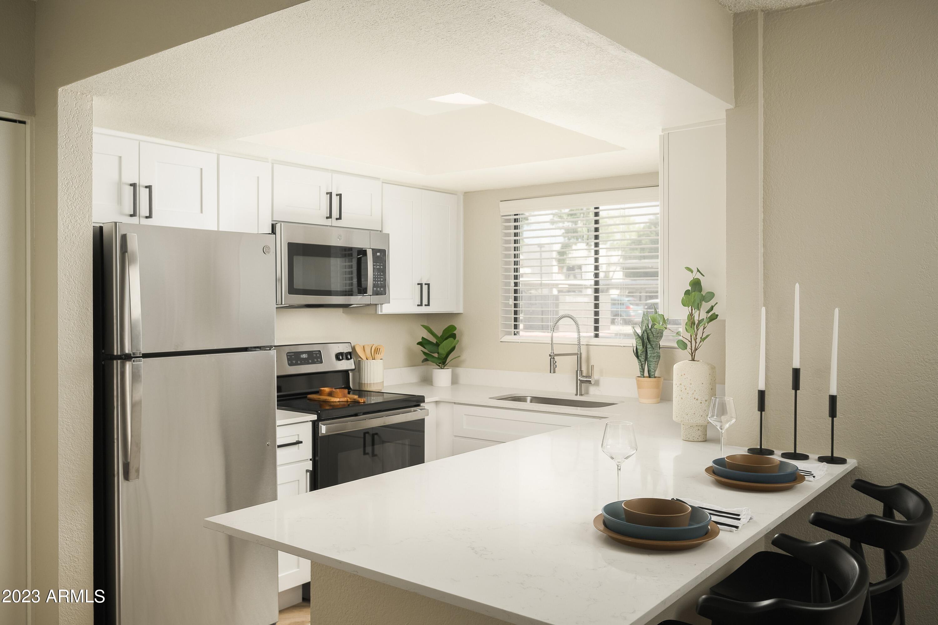 1440 S VAL VISTA Drive 2