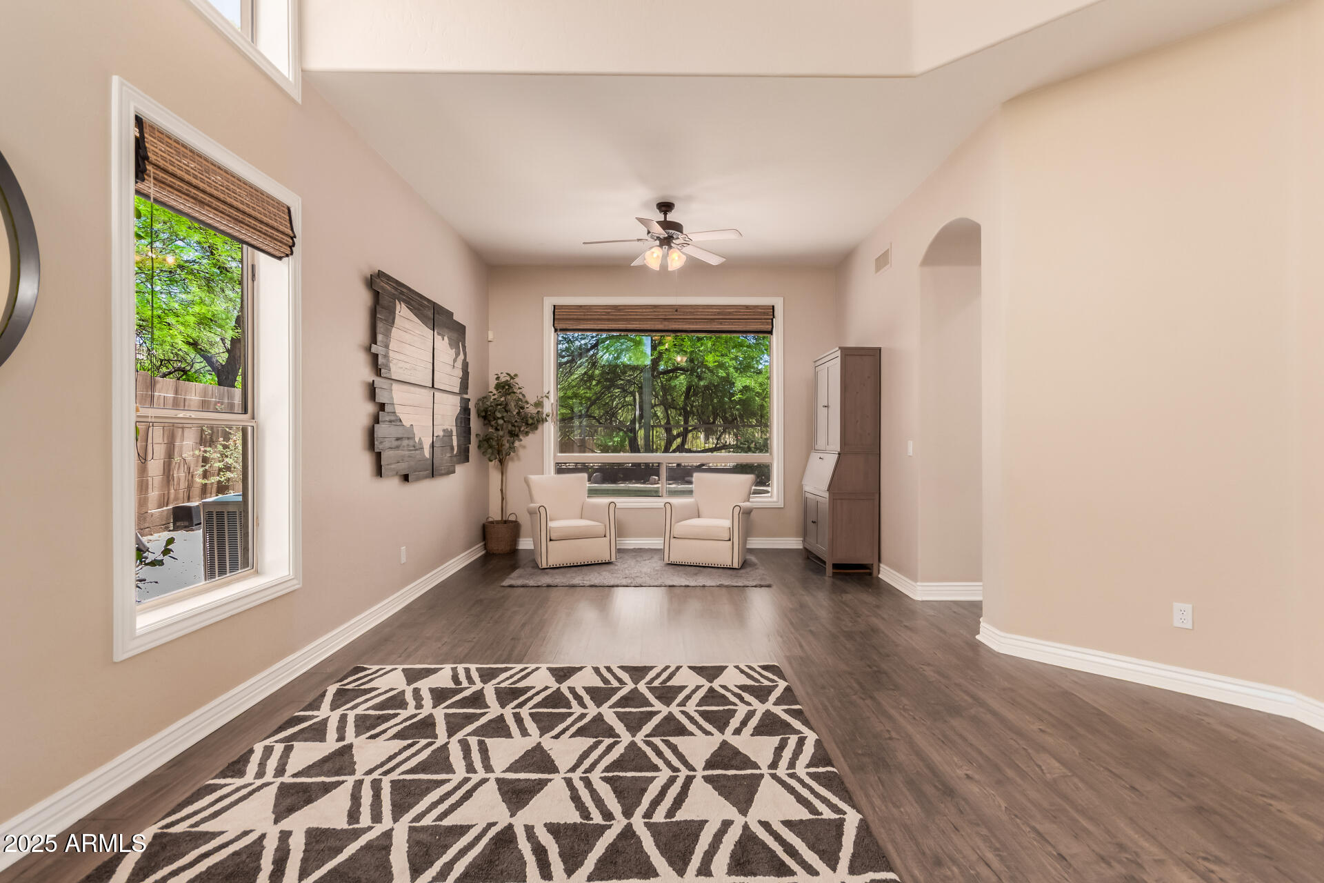 3055 N RED MOUNTAIN -- 98