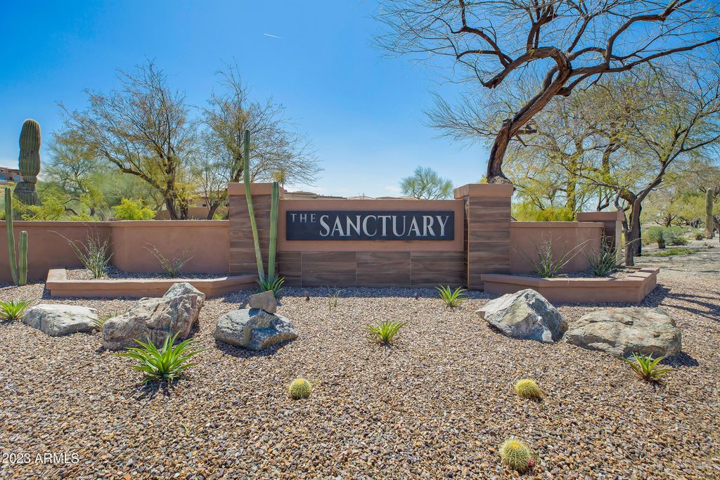 Photo of 2134 E Barkwood Road #20, Phoenix, AZ 85048 (MLS # 6999288)