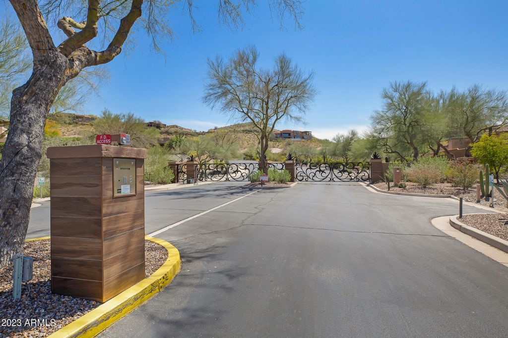 Photo of 2134 E Barkwood Road #20, Phoenix, AZ 85048 (MLS # 6999288)