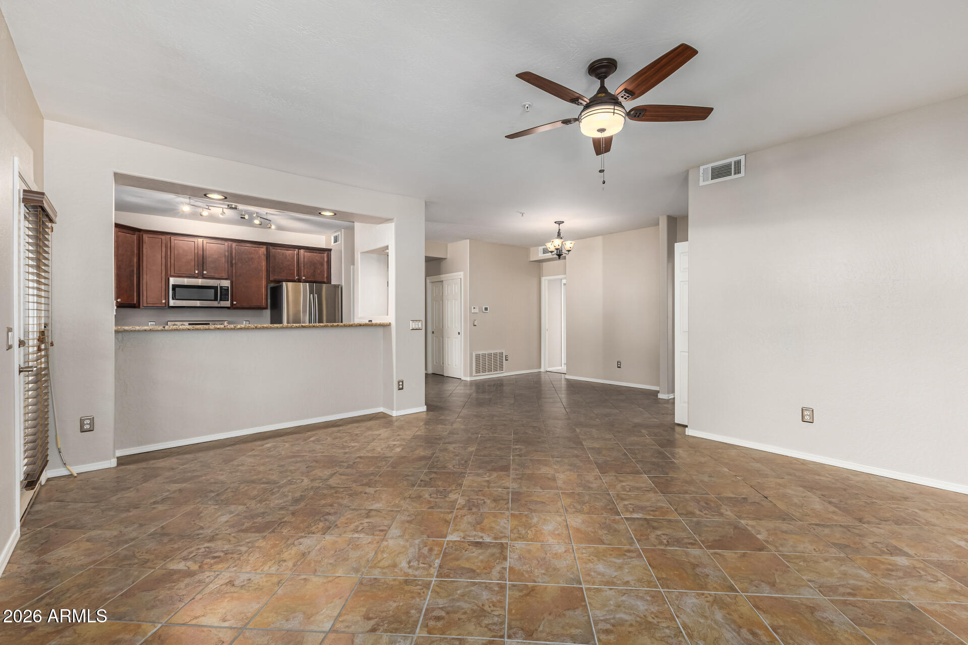 1351 N PLEASANT Drive 1089