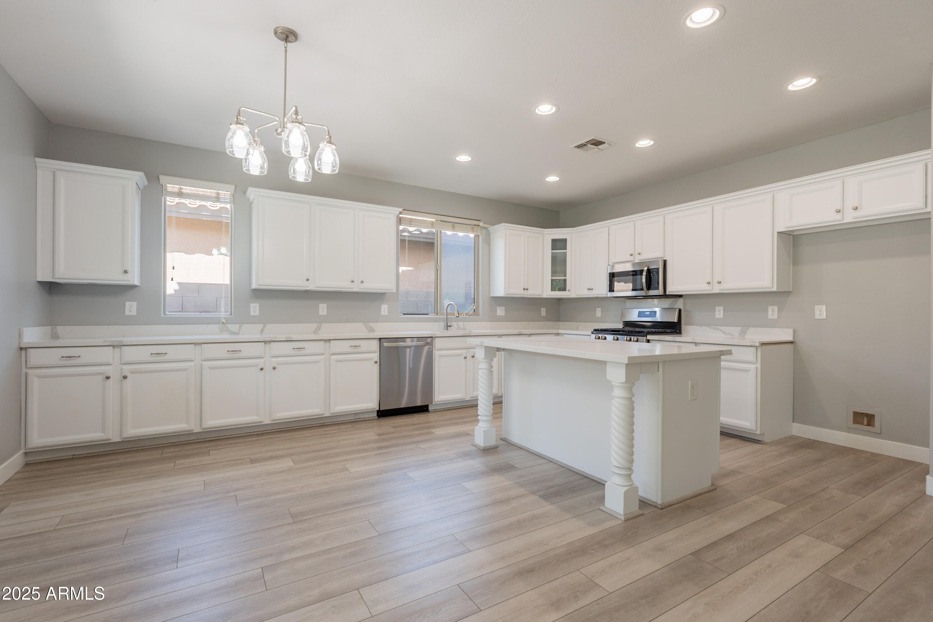 Homes 3 408 W SWEET SHRUB Avenue