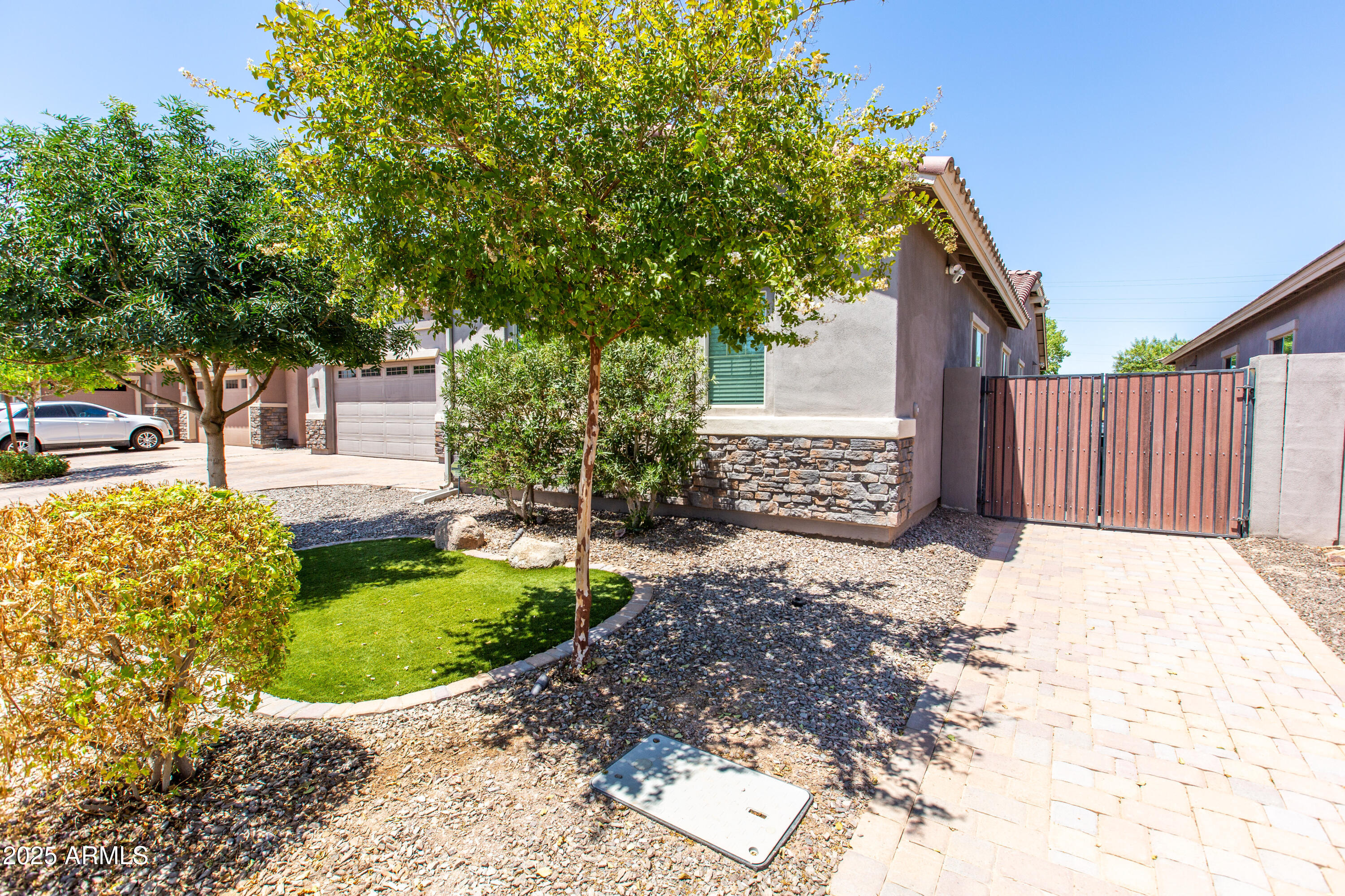 3200 S PINNACLE Drive