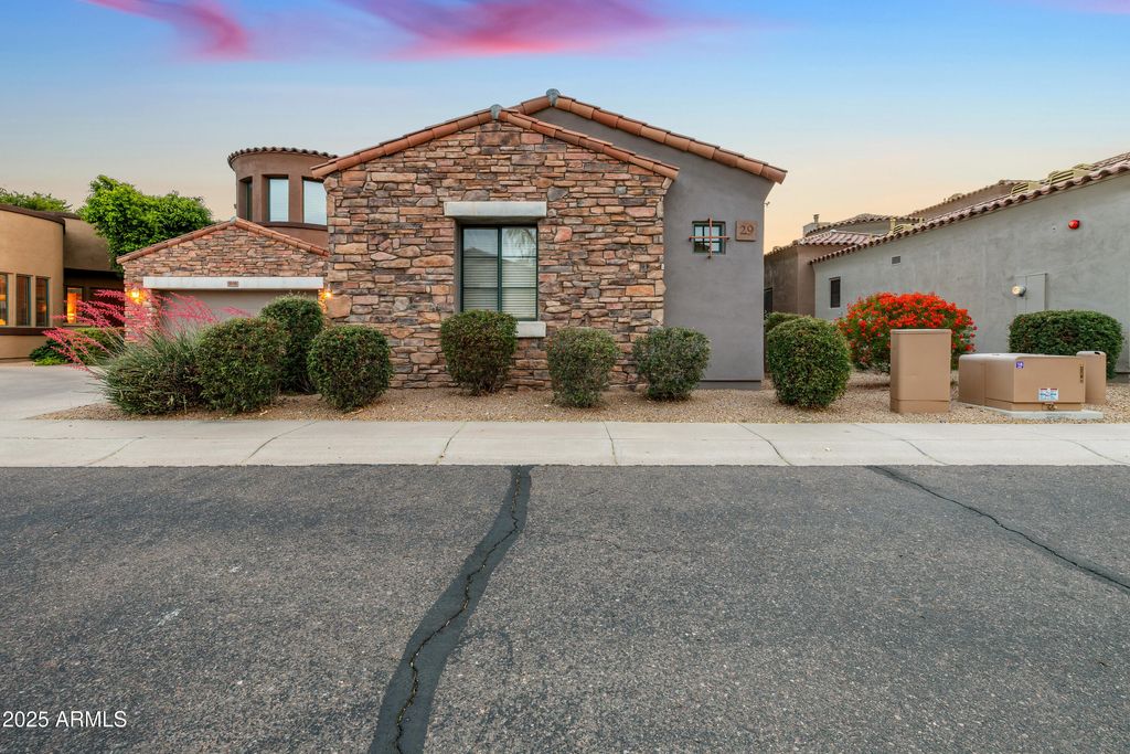 Photo of 19550 N Grayhawk Drive #1117, Scottsdale, AZ 85255 (MLS # 6860752)