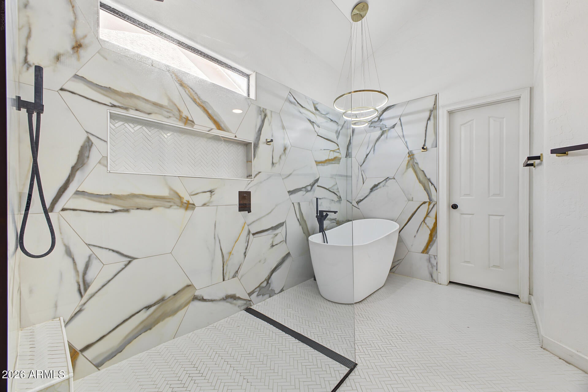 1232 E GRANADA Street