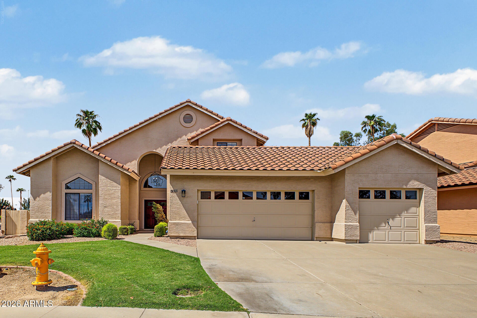 1232 E GRANADA Street