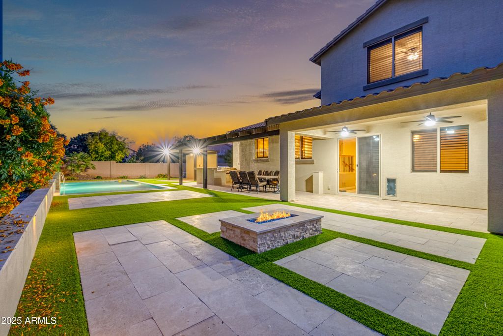 Photo of 4587 S Ellesmere Street, Gilbert, AZ 85297 (MLS # 6954488)