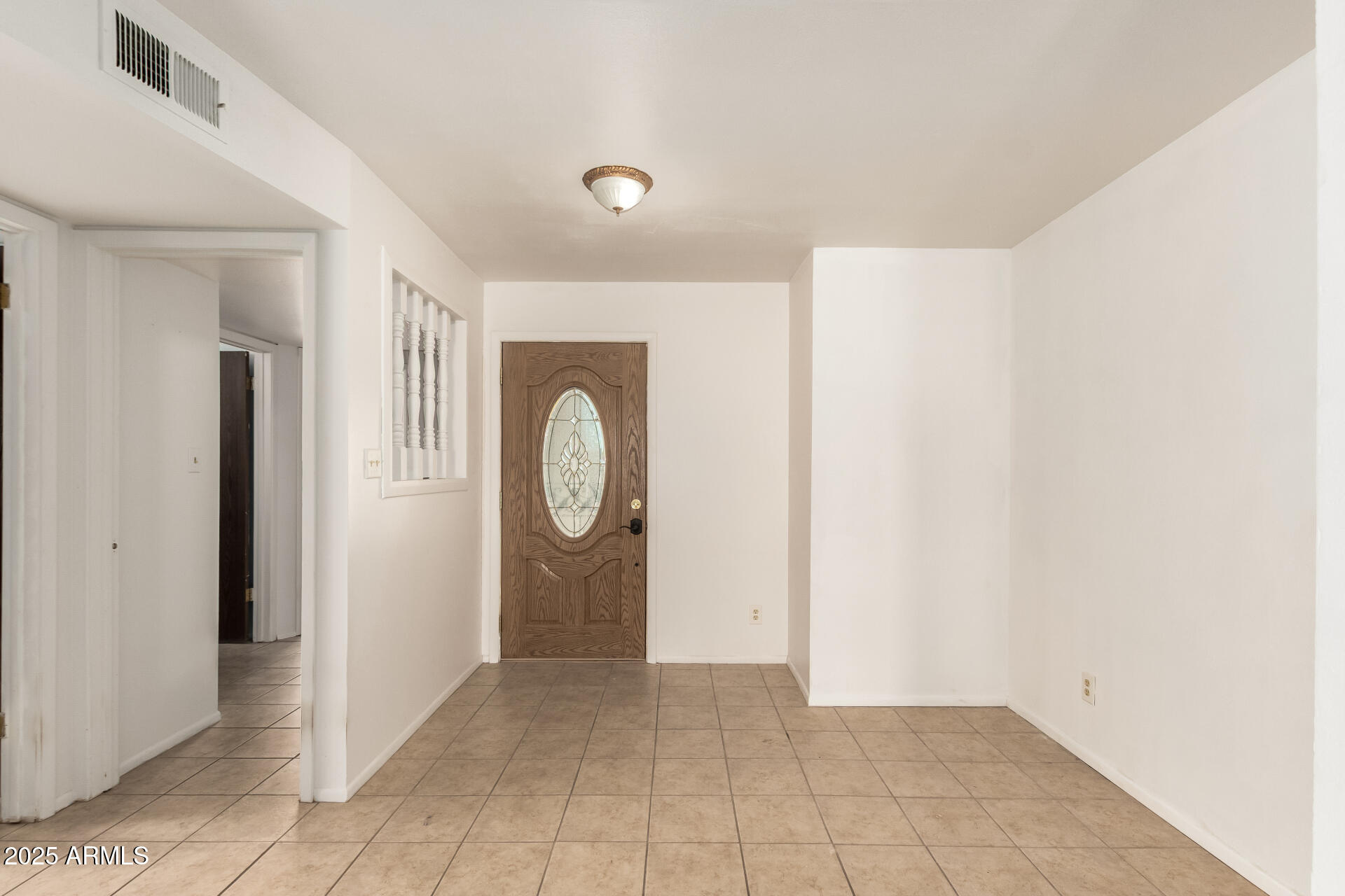 470 W ROSAL Avenue