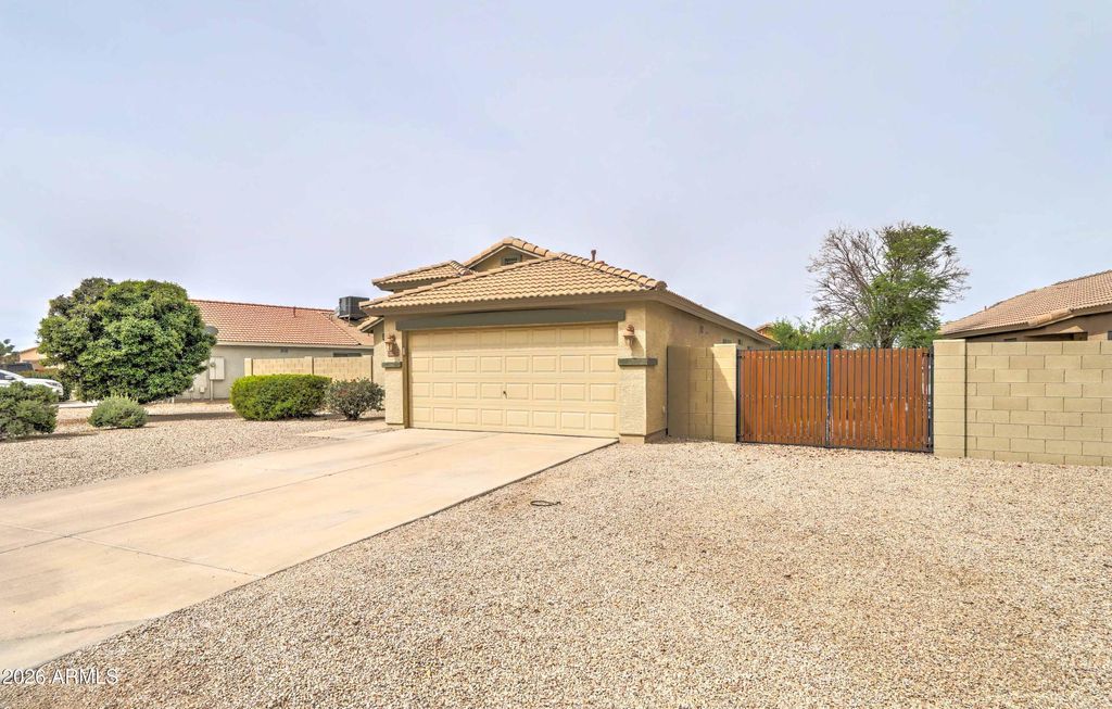 Photo of 39942 N Passaro Drive, San Tan Valley, AZ 85140 (MLS # 7022673)