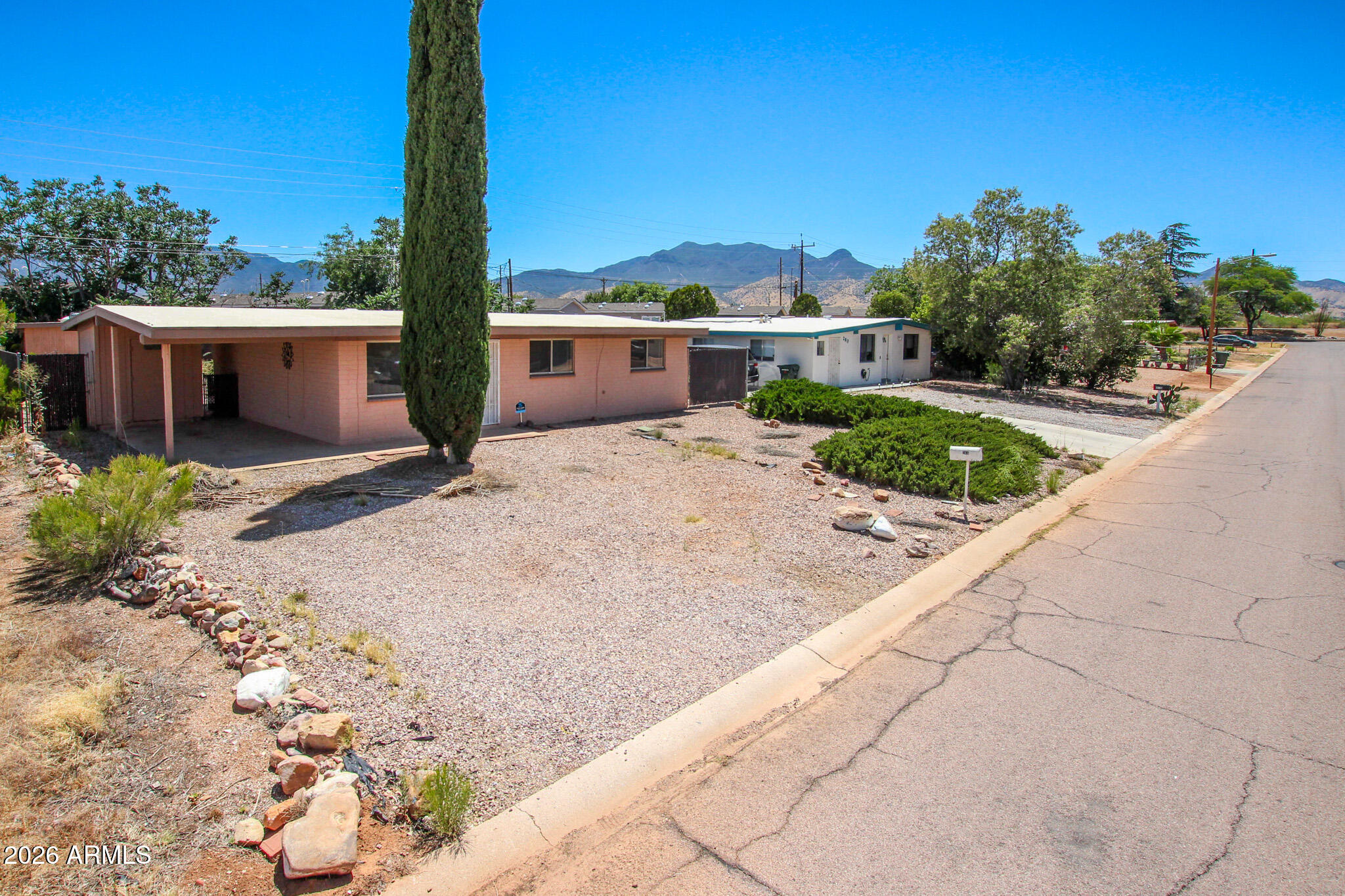 264 W BUSBY Drive