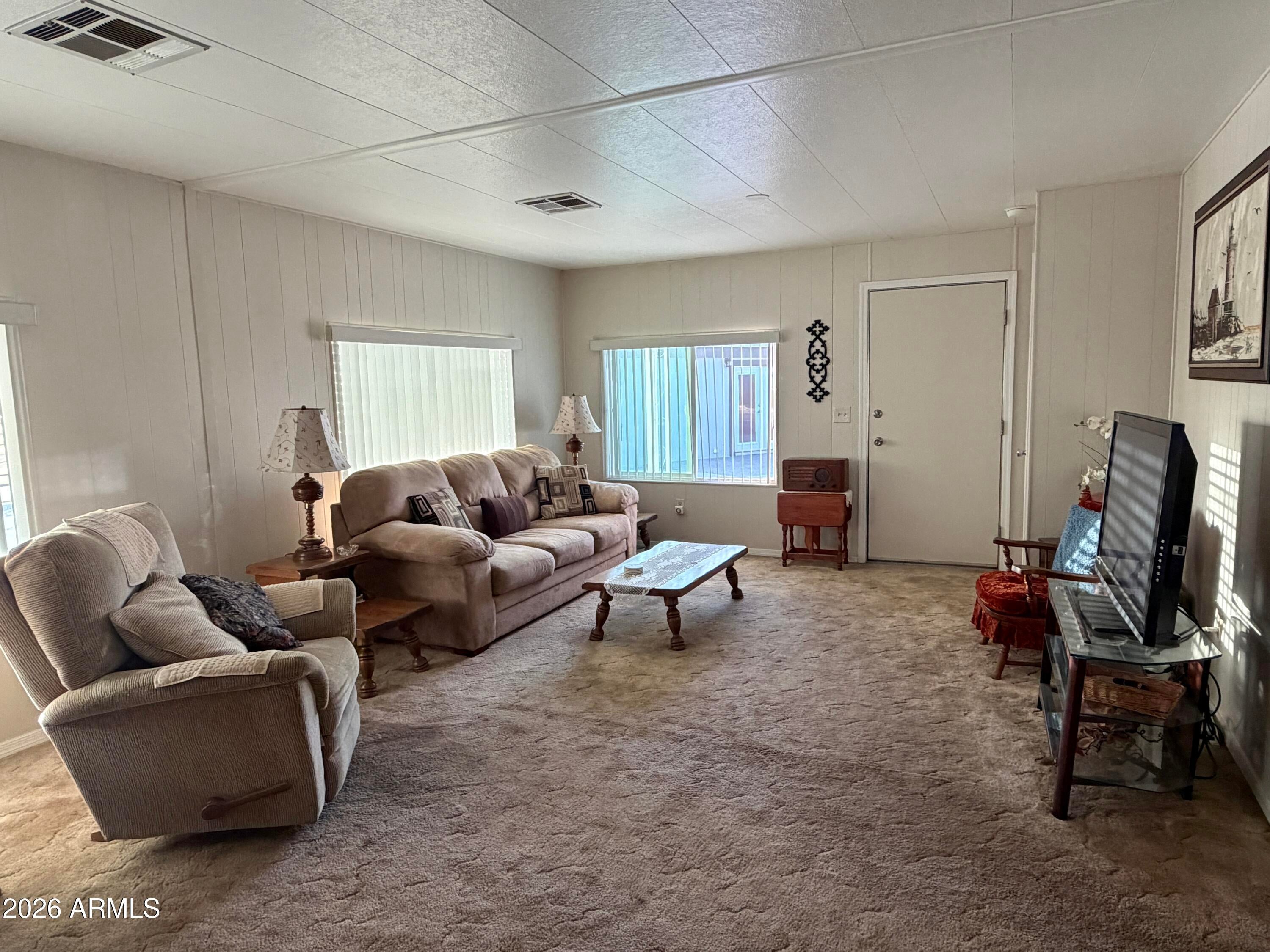 2305 N FLOYD Drive