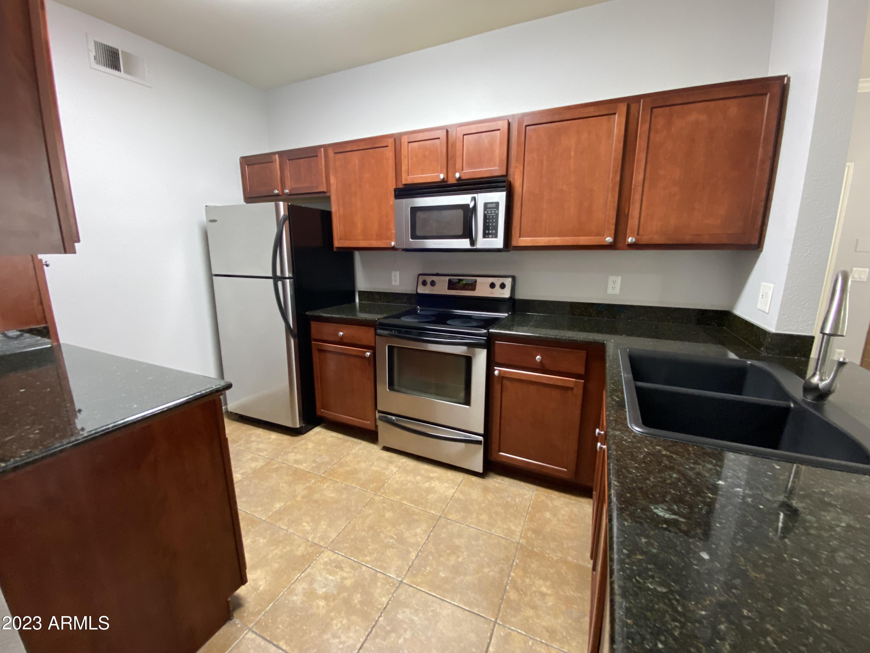 7009 E ACOMA Drive 1106