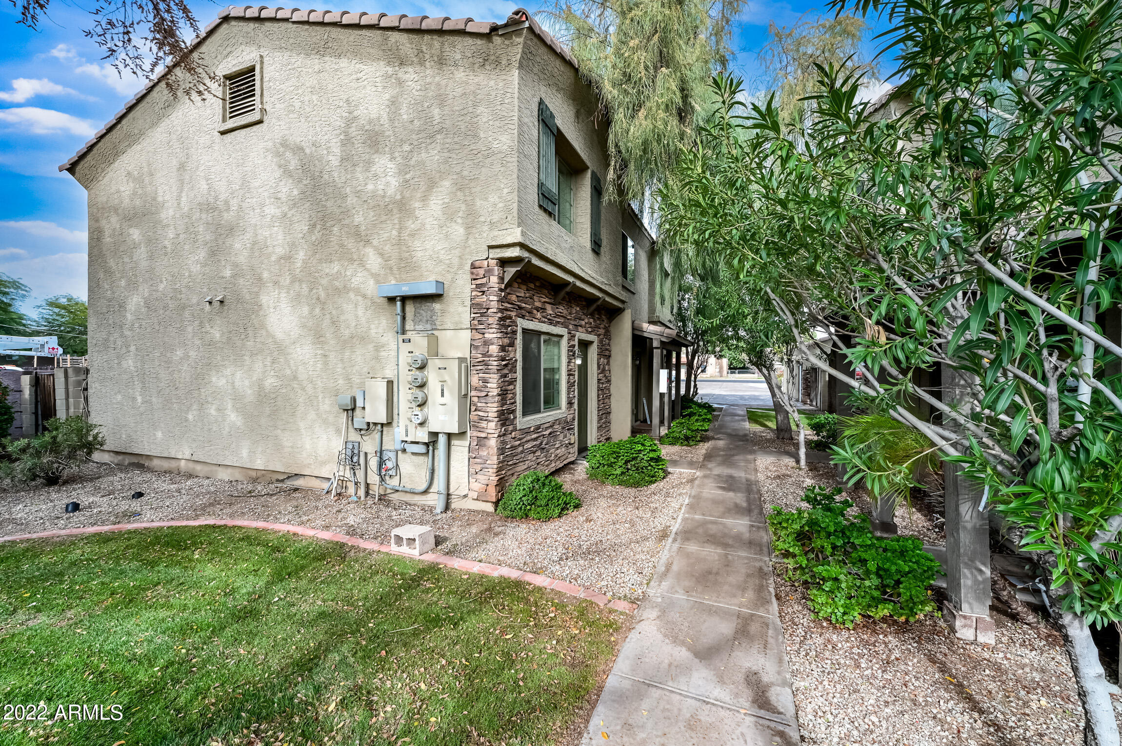 2419 W VISTA Avenue 3