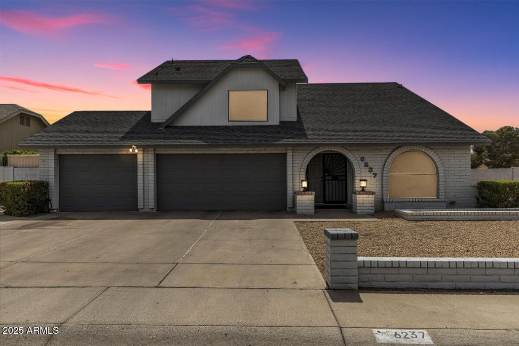 Photo of 6237 W Altadena Avenue, Glendale, AZ 85304 (MLS # 6974334)