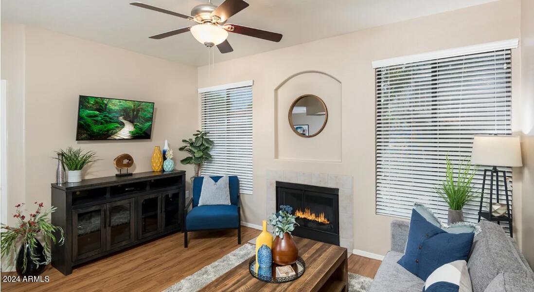 8311 E Via De Ventura -- 1