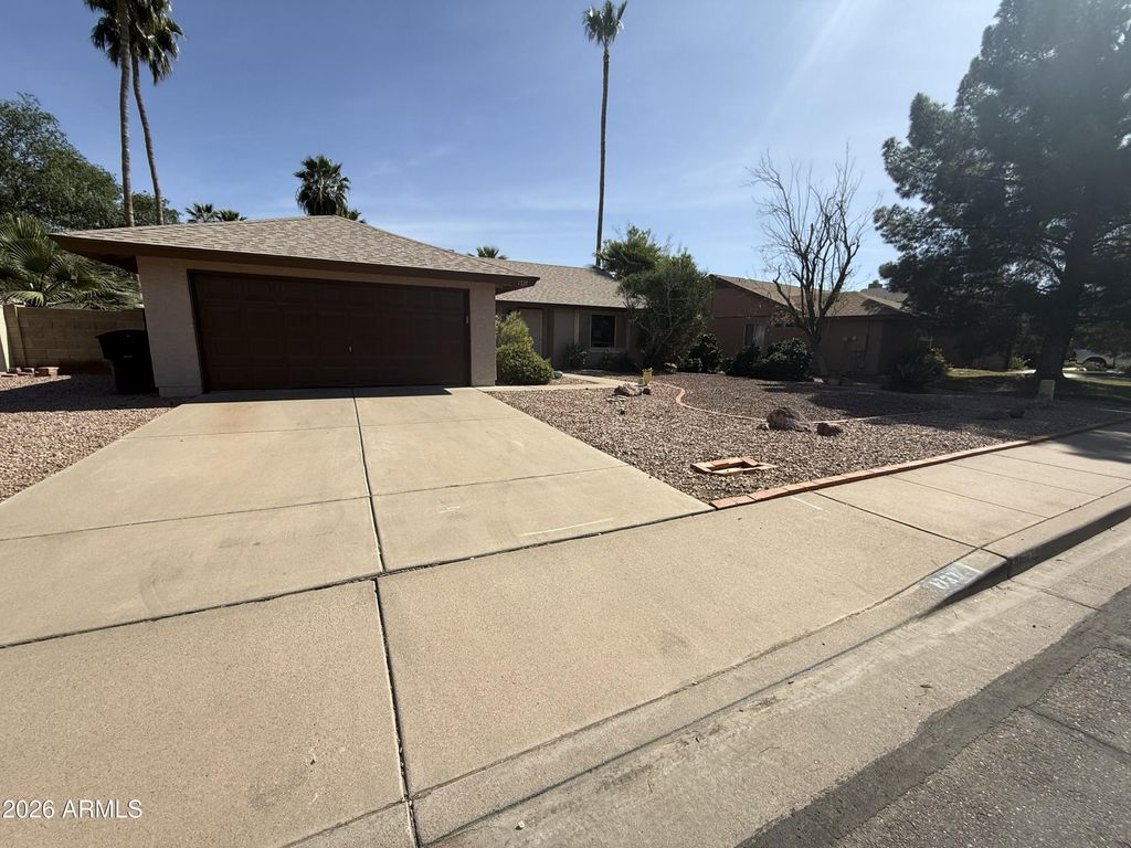 Photo of 1737 N Fraser Drive, Mesa, AZ 85203 (MLS # 7000707)