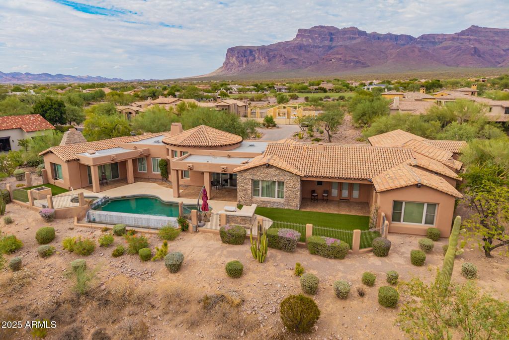 Photo of 7081 E Juniper Village Drive, Gold Canyon, AZ 85118 (MLS # 6914080)