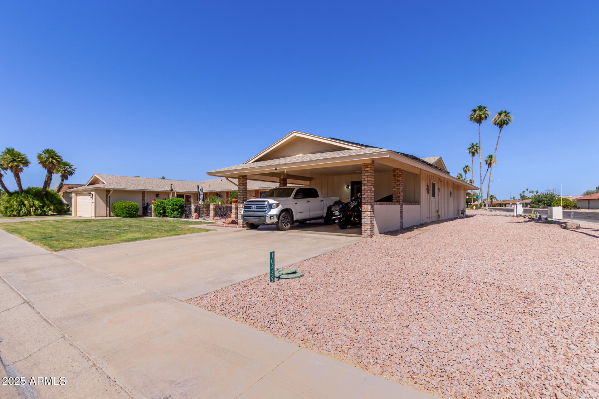 10439 W KINGSWOOD Circle