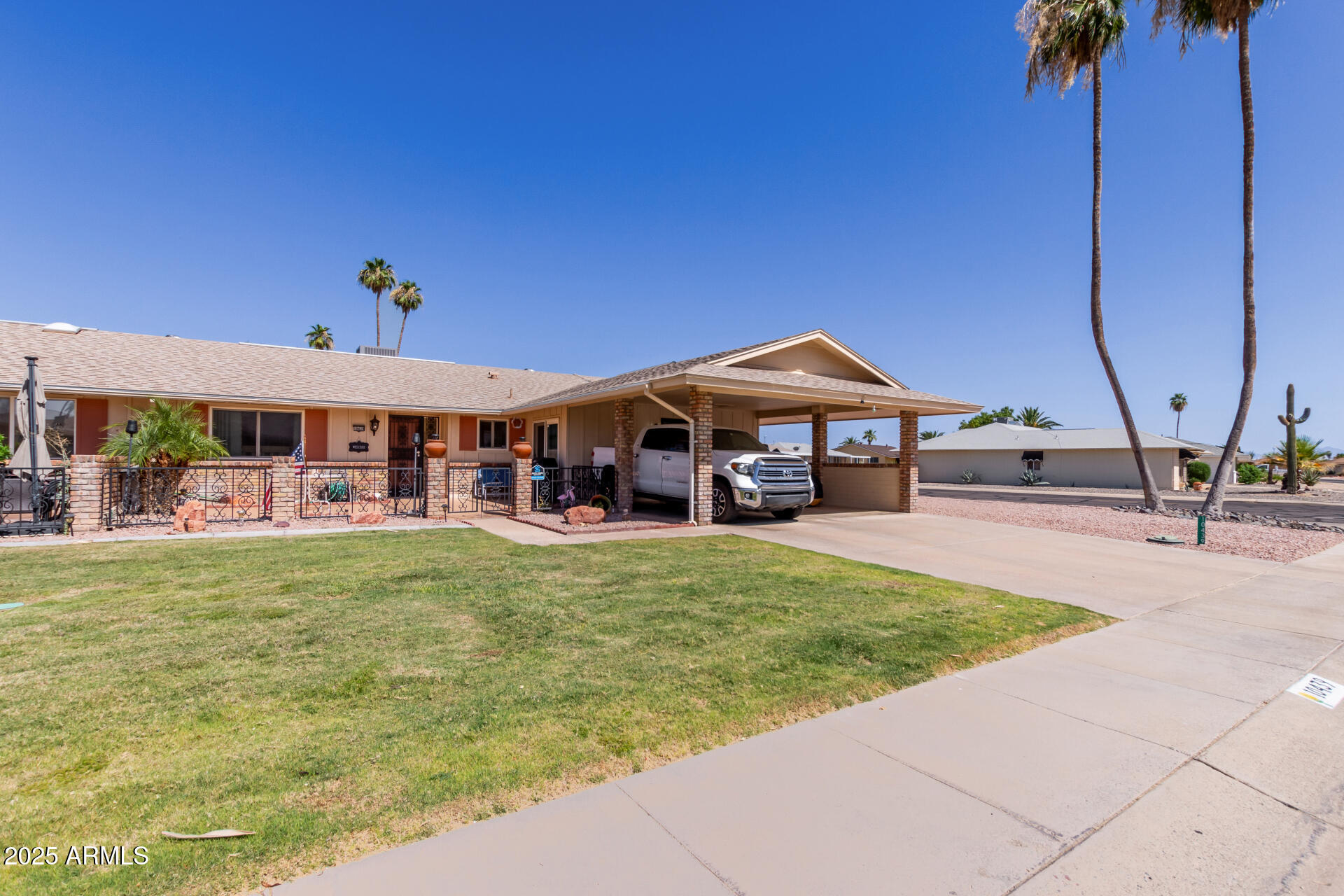 10439 W KINGSWOOD Circle