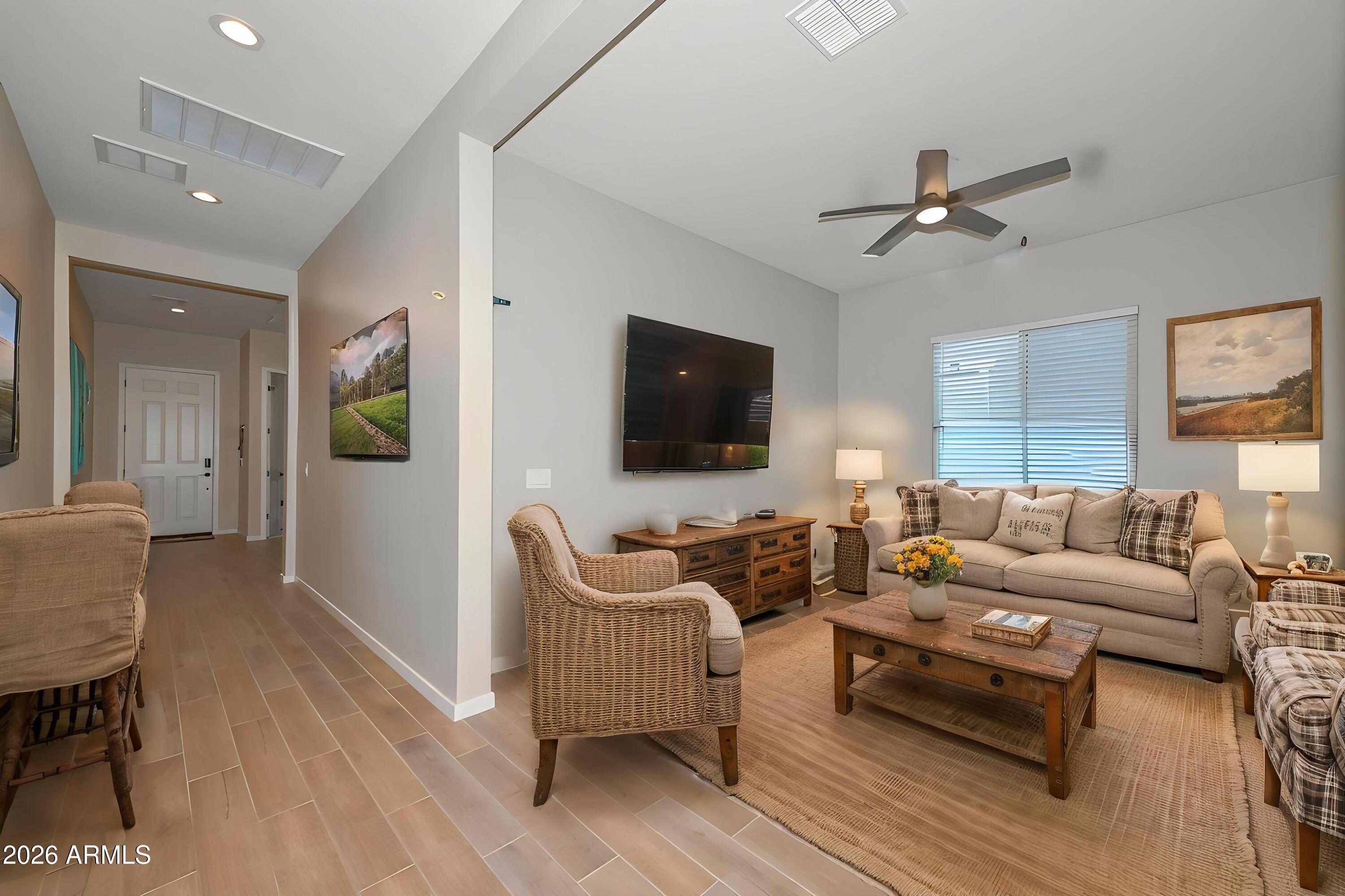 17633 W RUNNING DEER Trail