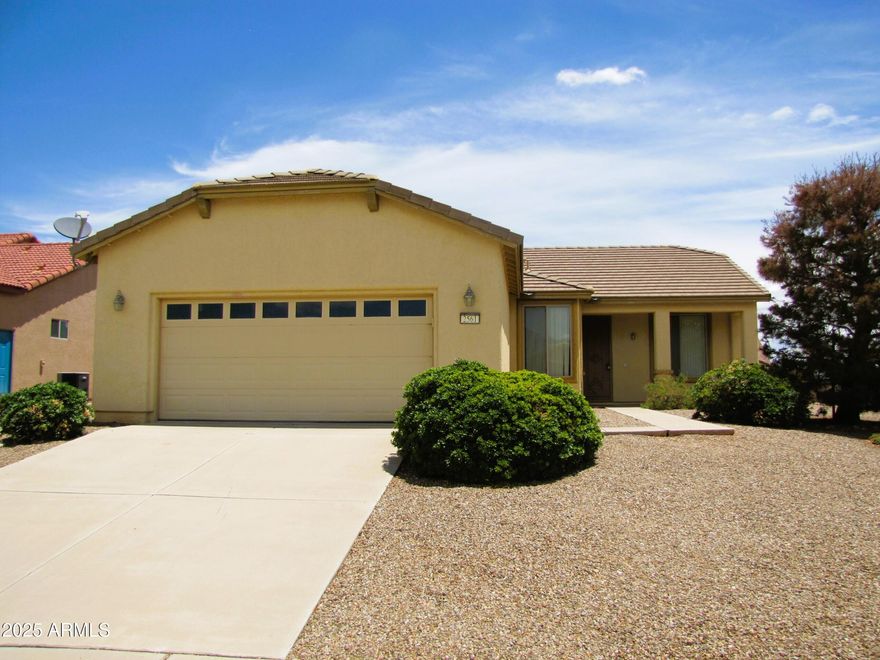 This 3BR + den/2BA /2CG, 1696 sq.ft., corner lot home is centrally located in Sierra Vista, AZ minutes from Ft. Huachuca, schools, shopping and parks. The open floor plan includes new caroet, ceramic tile, granite counter tops and lots of space.