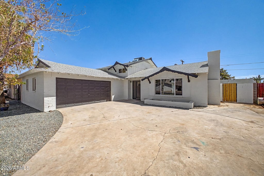 Photo of 4529 W Berridge Lane, Glendale, AZ 85301 (MLS # 7079047)