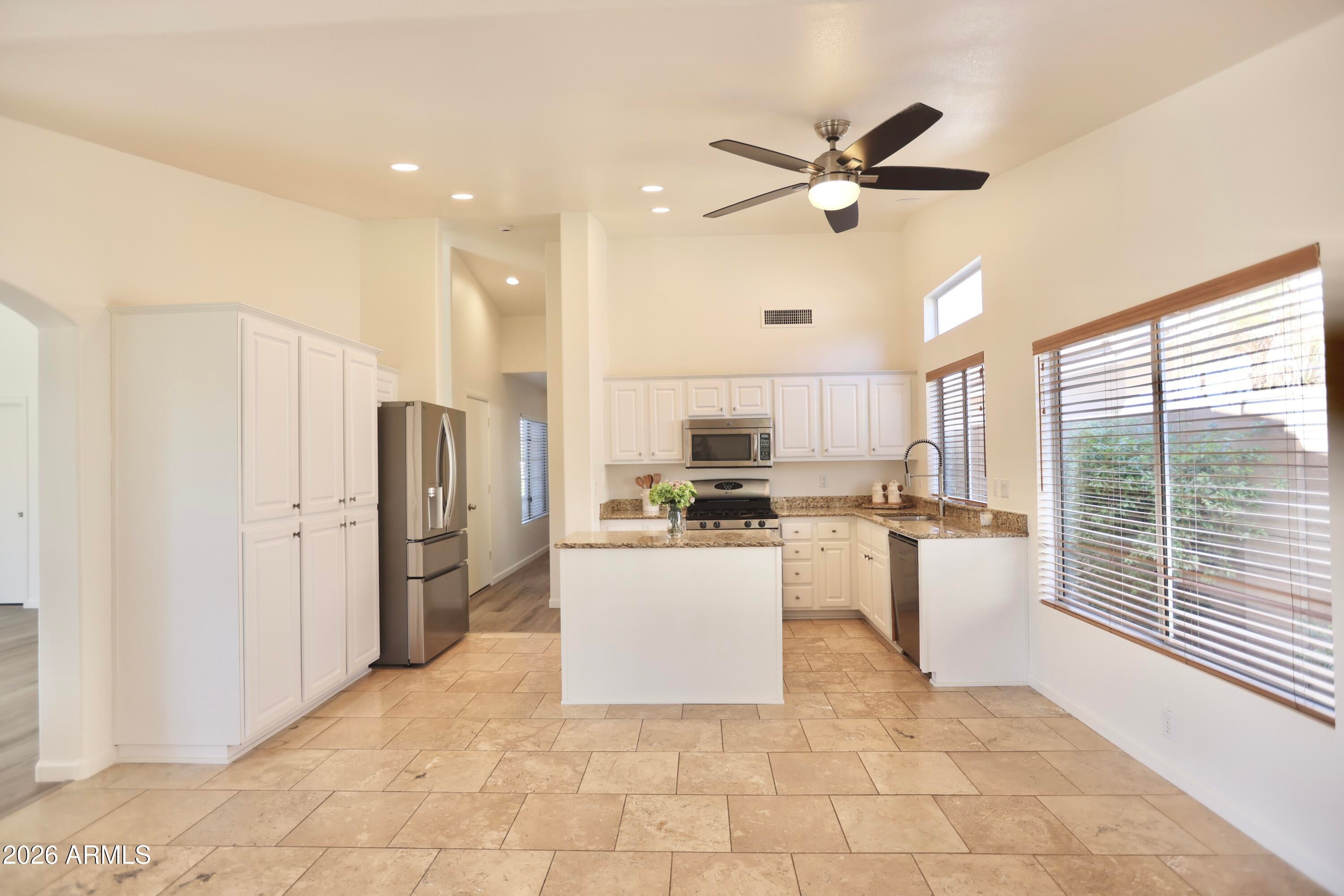 3337 E BEARDSLEY Road