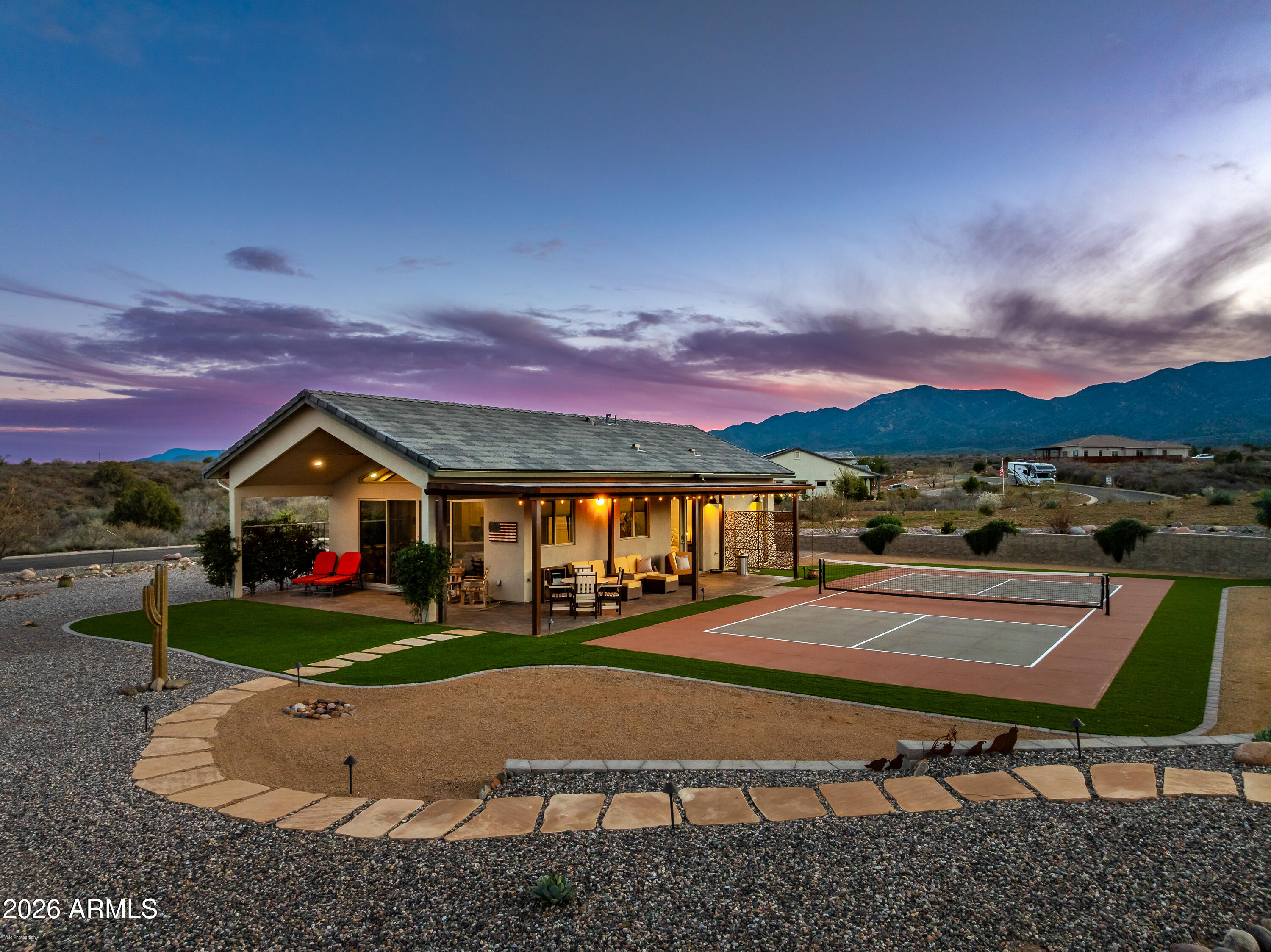 1385 E PARTRIDGE Court