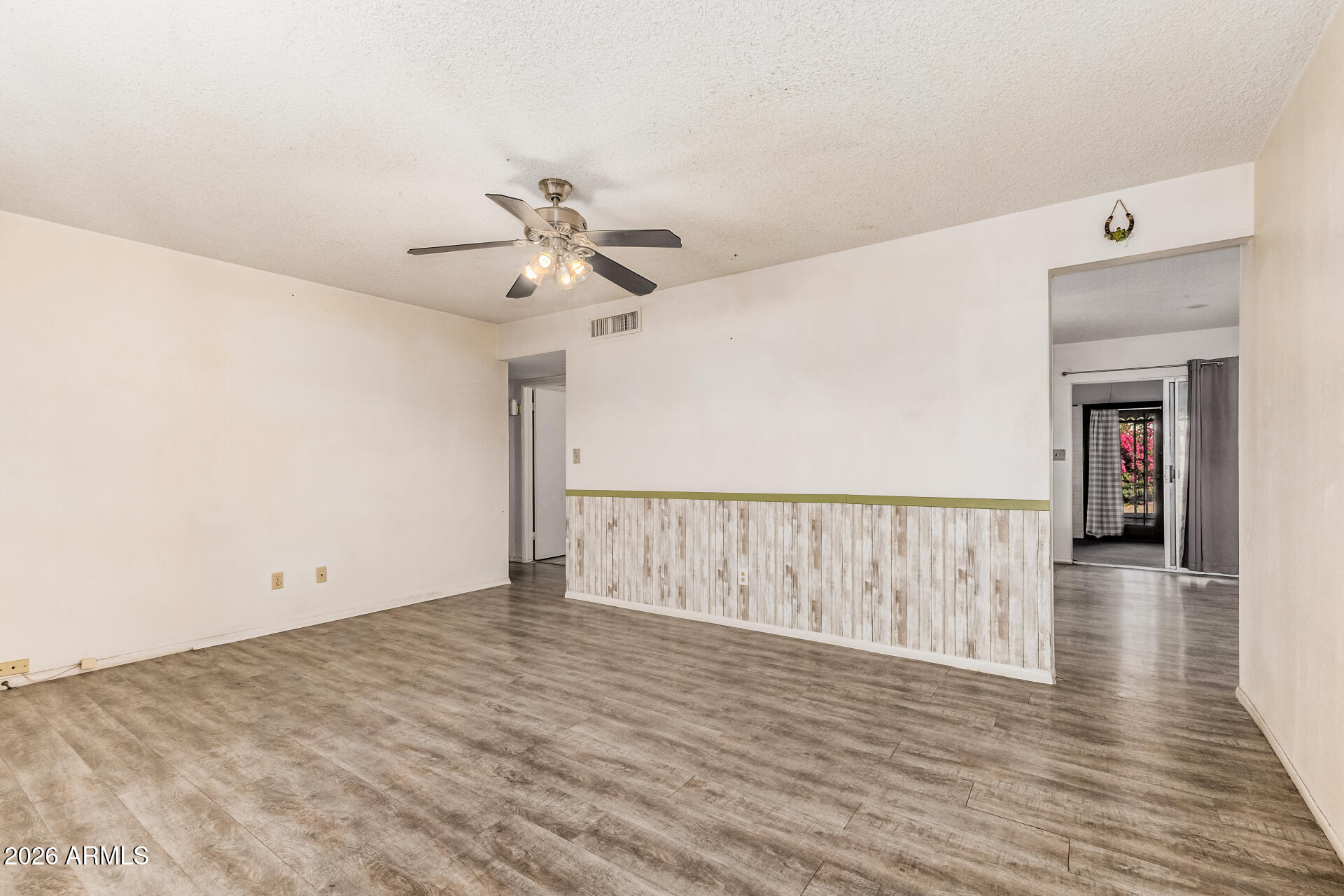 APACHE VILLA - Residential