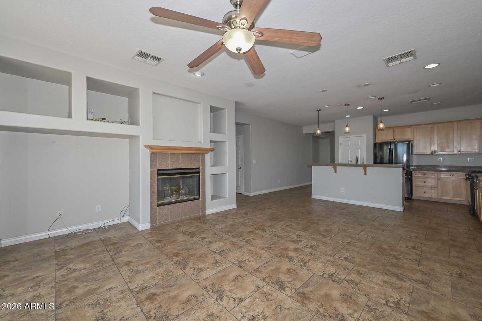 2243 W FIRETHORN Way