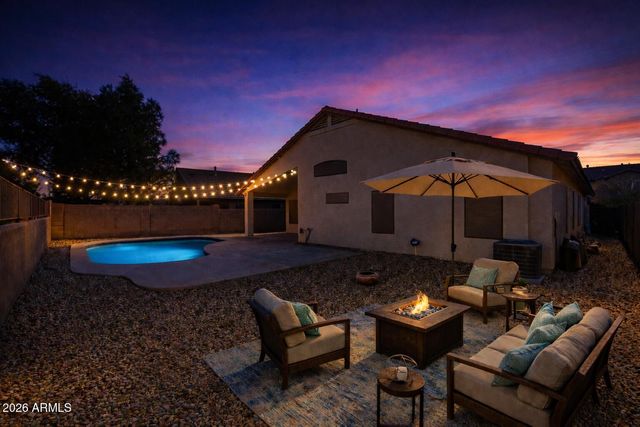 5521 N Rattler Way
