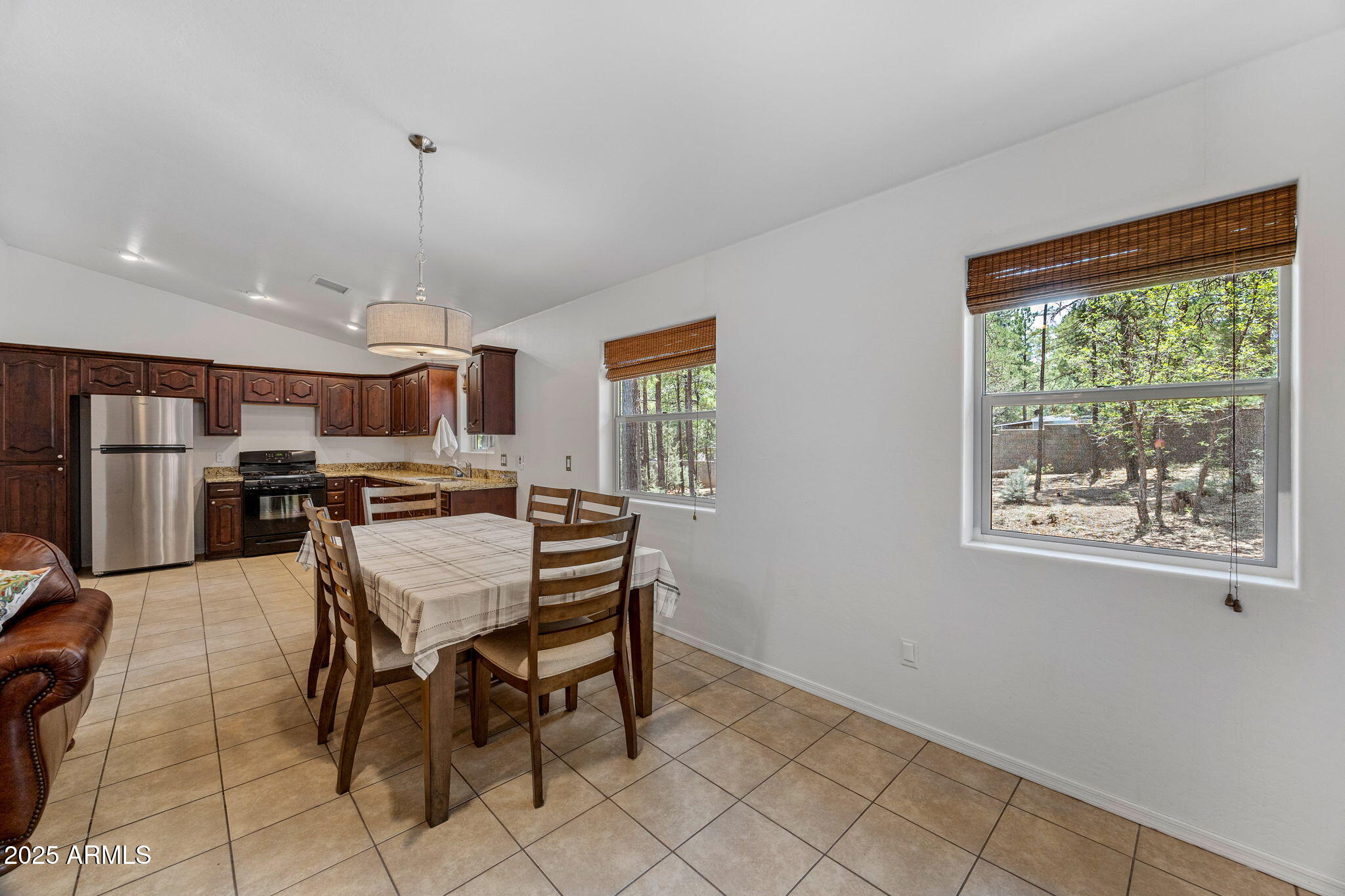 921 E Lauren Court