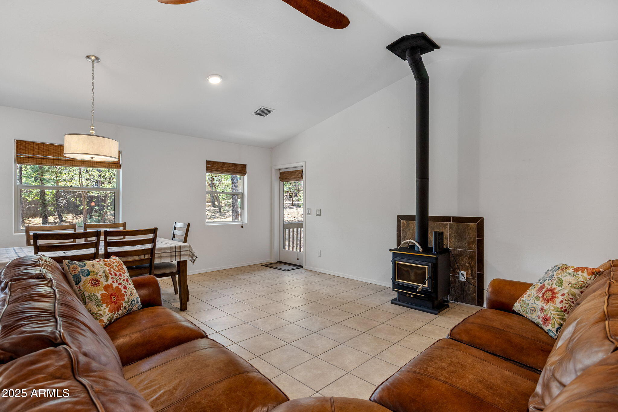 921 E Lauren Court