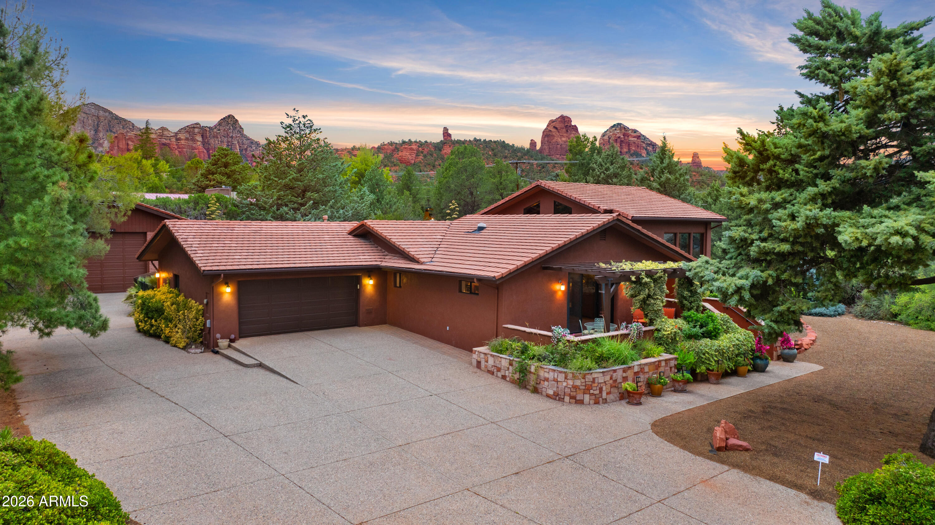 Sedona, Arizona, 86336, United States, 4 Bedrooms Bedrooms, ,4 BathroomsBathrooms,Residential,Active,2014264