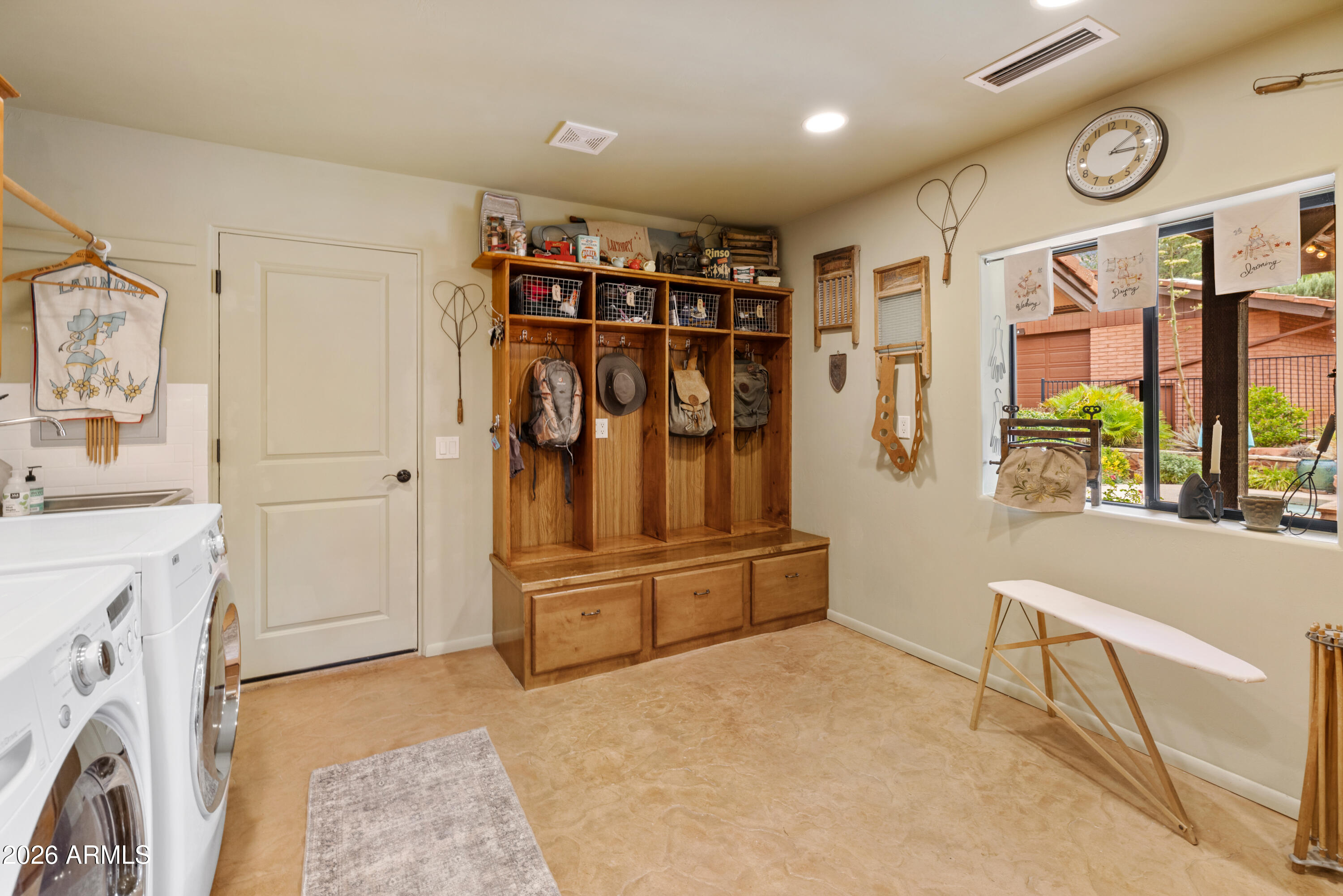 Sedona, Arizona, 86336, United States, 4 Bedrooms Bedrooms, ,4 BathroomsBathrooms,Residential,Active,2014264