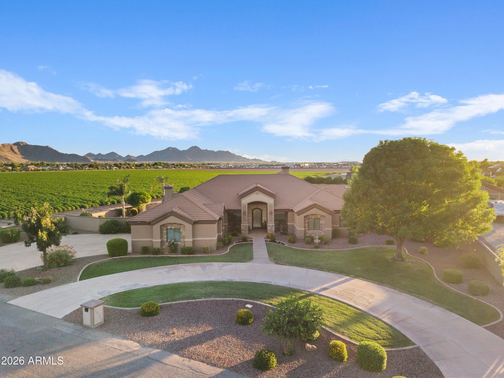 Photo of 24724 S 213th Place, Queen Creek, AZ 85142 (MLS # 7046898)