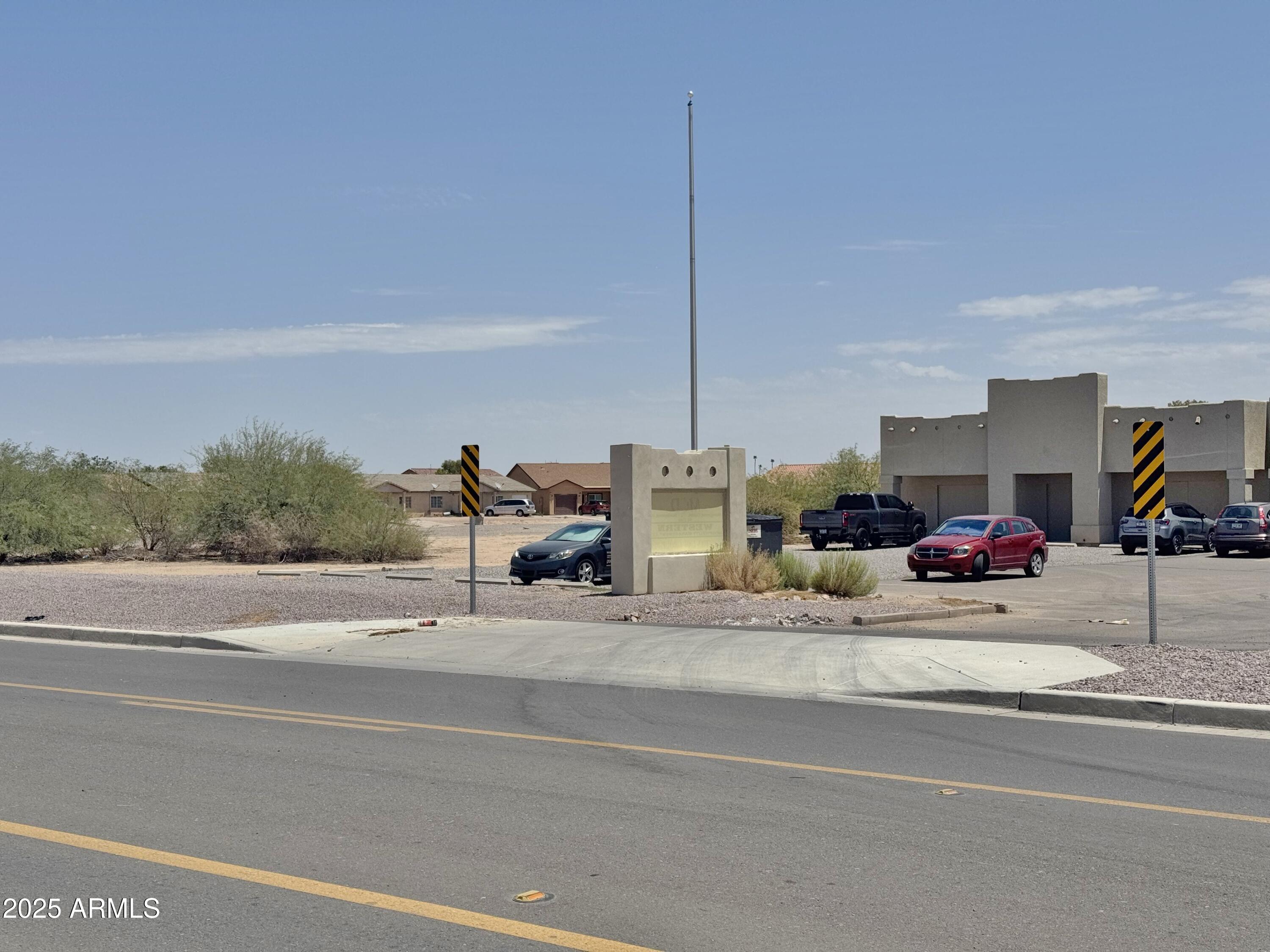 0000 W 2 Comm. Lots on Sunland Gin Road 6643 & 6644